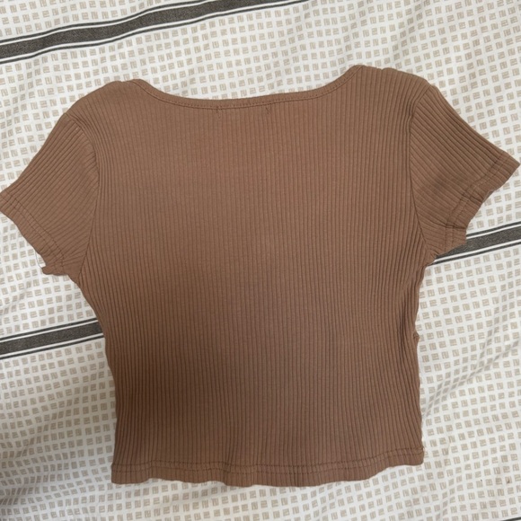 ROMWE Brown Ruched Ribbed Crop Top - Picture 2 of 3